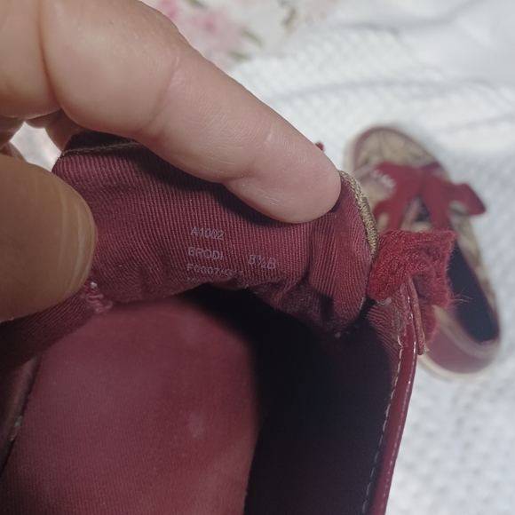 Coach Burgundy and Tan Sneakers Size 8 1/2B - Picture 4 of 5